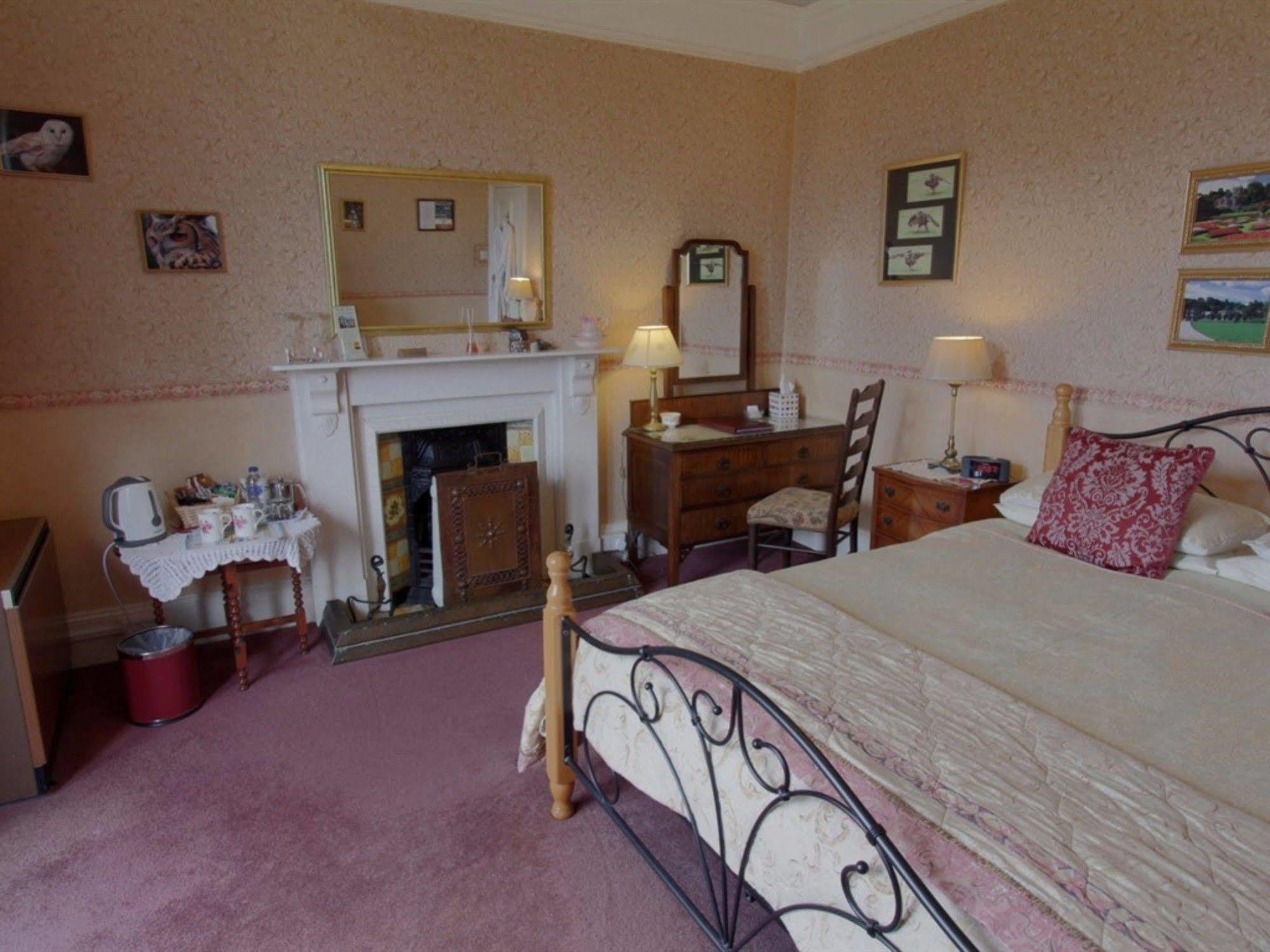 Penrose Bed & Breakfast ロストウィジエイ エクステリア 写真
